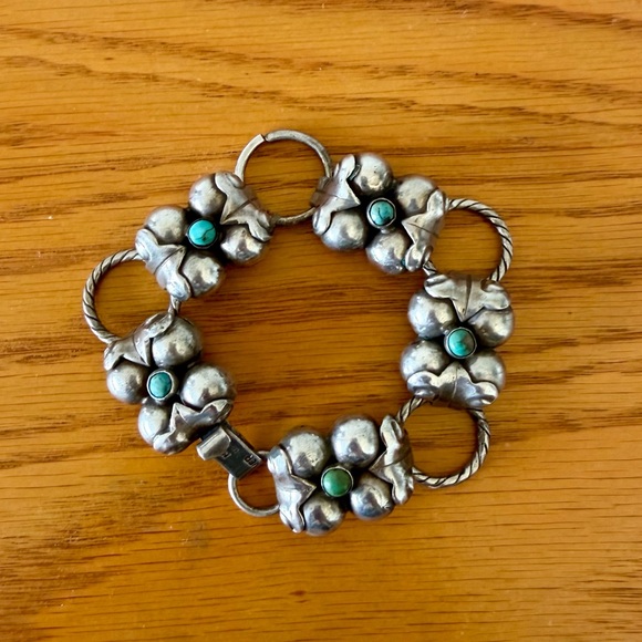 Vintage 925 Sterling Silver Chunky Turquoise Leaf Mexico Bracelet